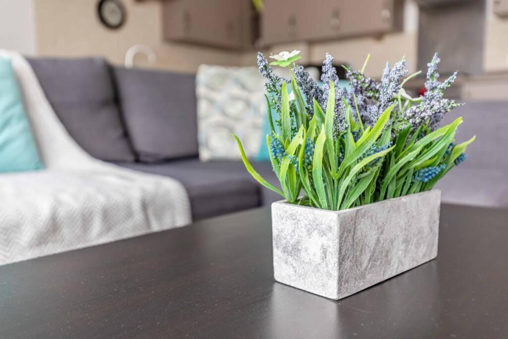 2 Bed & 2 Bath Cosy Apartment Slough- Free Parking Bagian luar foto